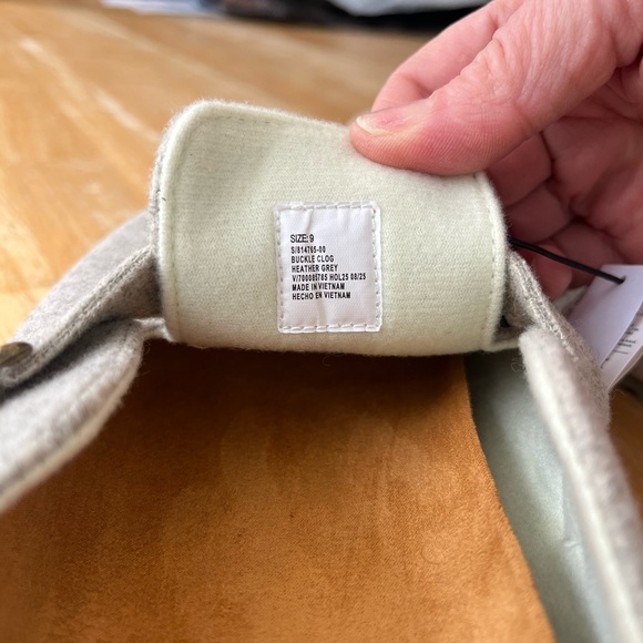 GAP Heather Grey Felt Clogs - Picture 4 of 4